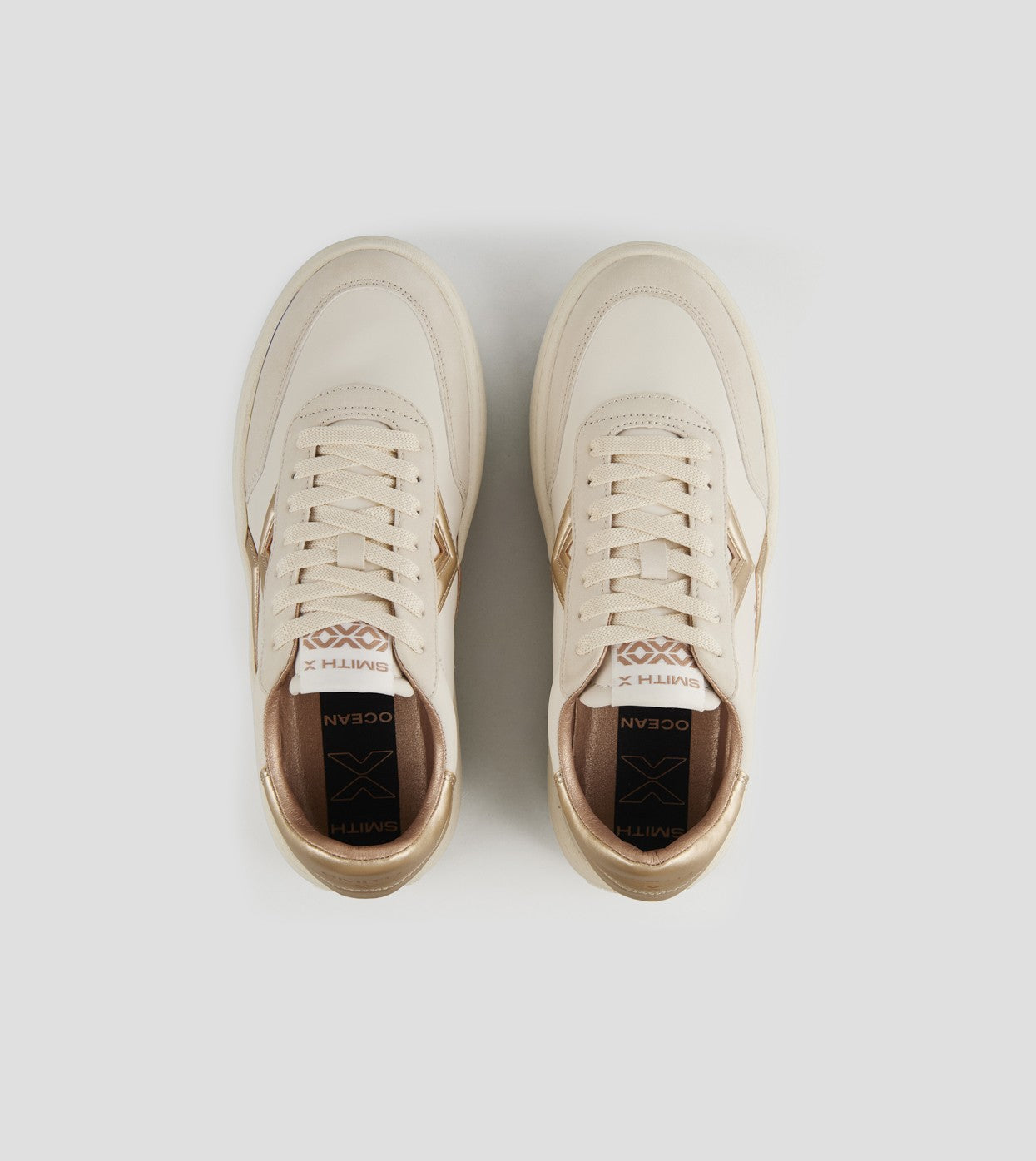 Alexander Smith - Ocean off white light gold