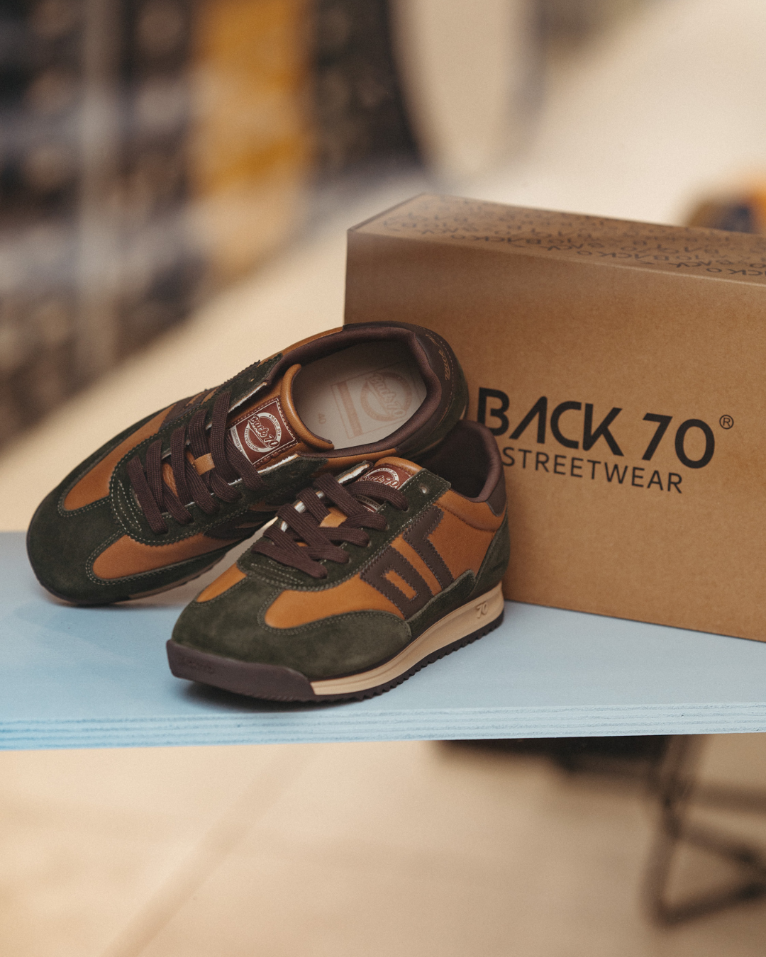 Back 70 - Jogger tan coffee