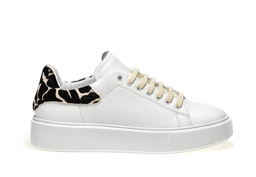 Frau - 41B1 - Sneaker bianca con animalier