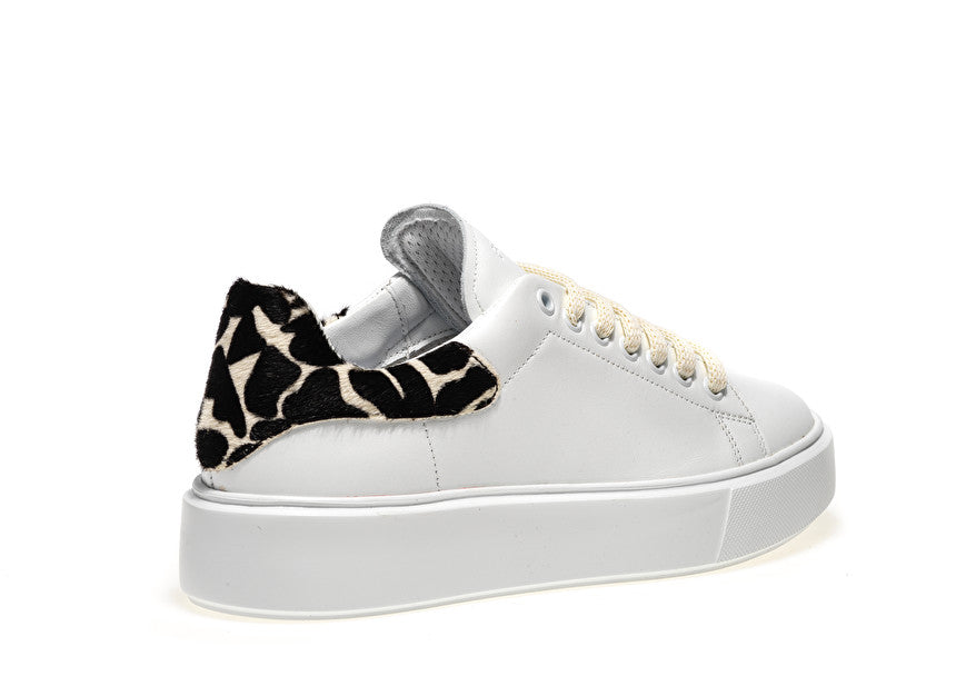 Frau - 41B1 - Sneaker bianca con animalier